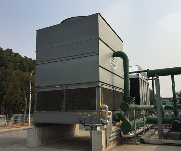 中央空調冷卻塔的清理 中央空調冷卻塔的清理