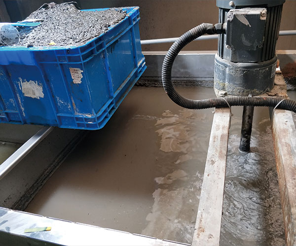 工業(yè)廢水處理現(xiàn)場(chǎng) 工業(yè)廢水處理現(xiàn)場(chǎng)