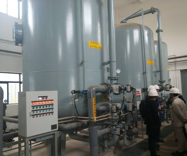 廢水處理現(xiàn)場 廢水處理現(xiàn)場