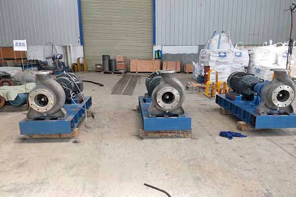 污水處理現場水泵 污水處理現場水泵